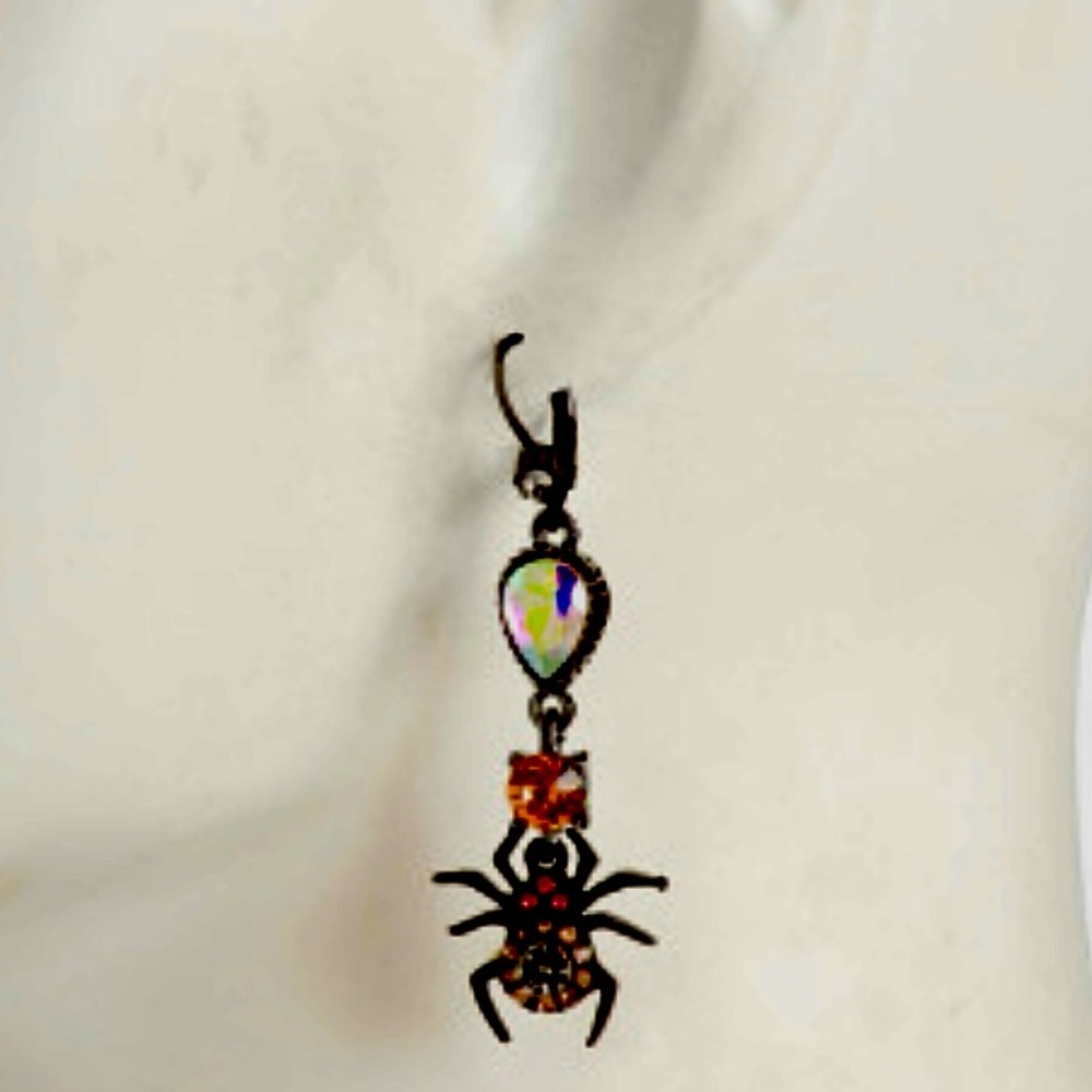 New Betsey-Johnson Spider Mismatch Earrings - Picture 3 of 17